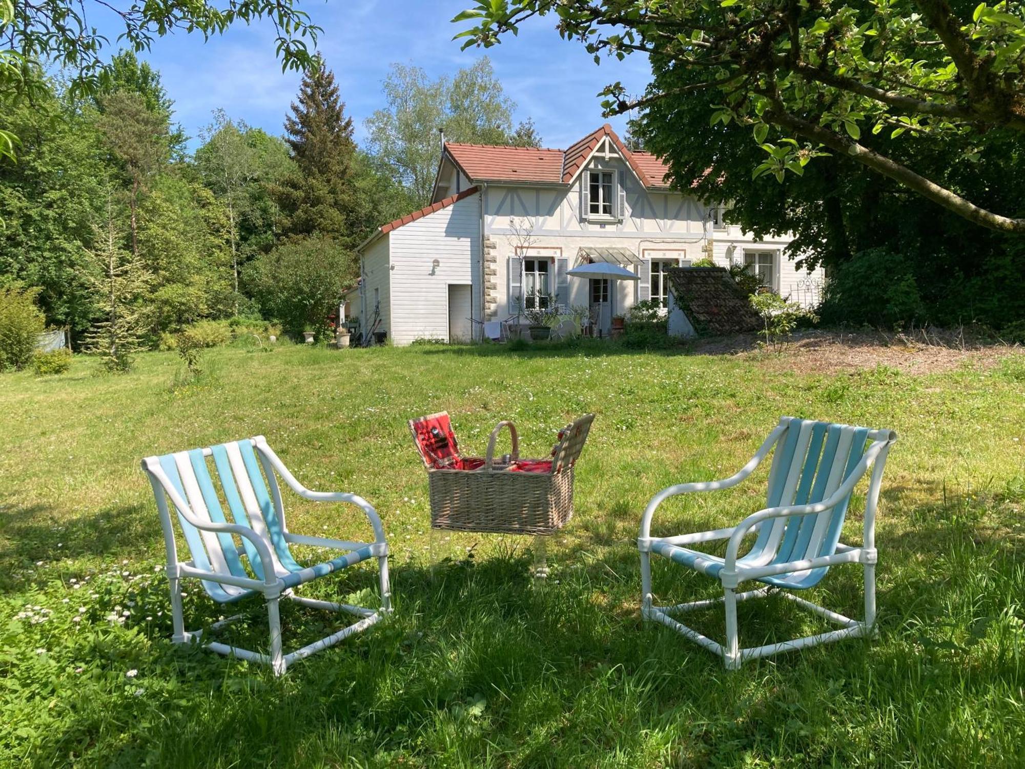 "Aux Chants Des Oiseaux" Domaine De La Renardiere Les Grandes-Loges Extérieur photo